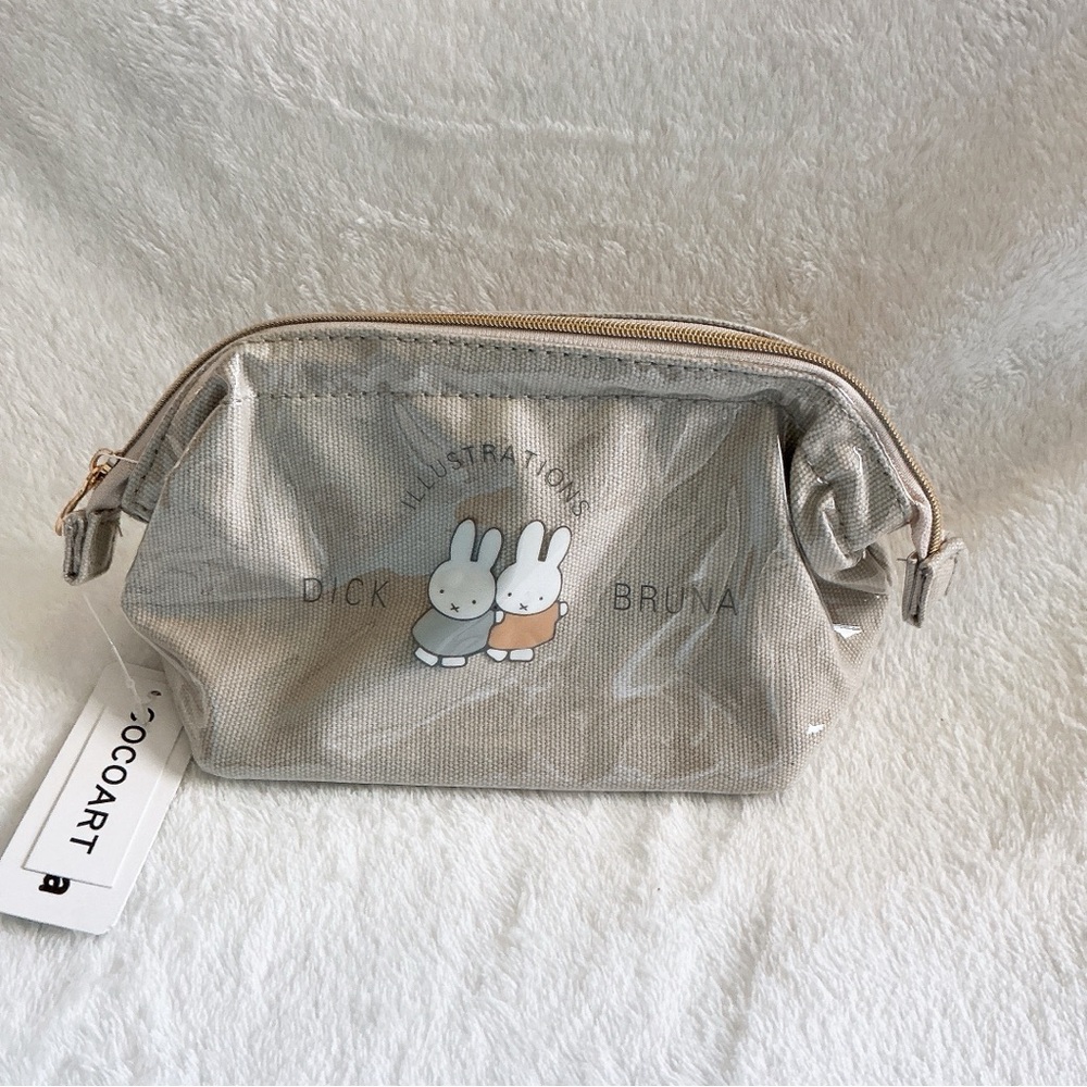 Brand New Dick Bruna x COCOART Miffy cosmetic bag in grey Japan exclusive item